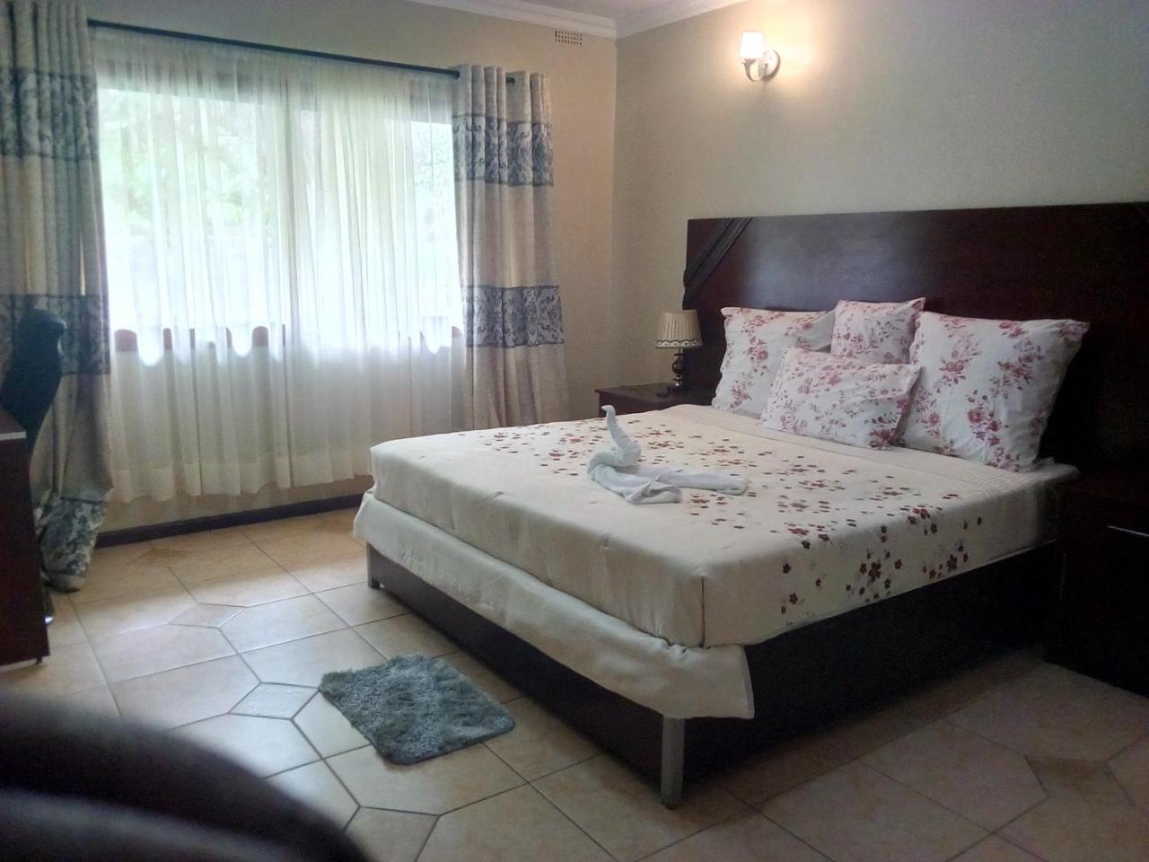 Zenith Lodge Lusaka Exterior foto